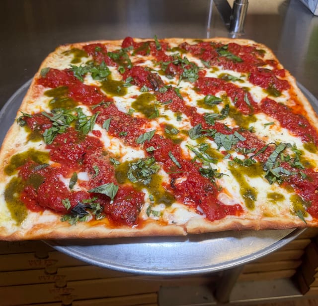 Grandma Pizza.