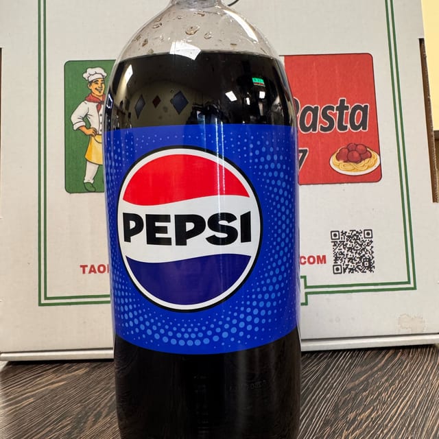 Pepsi 2 Liter.